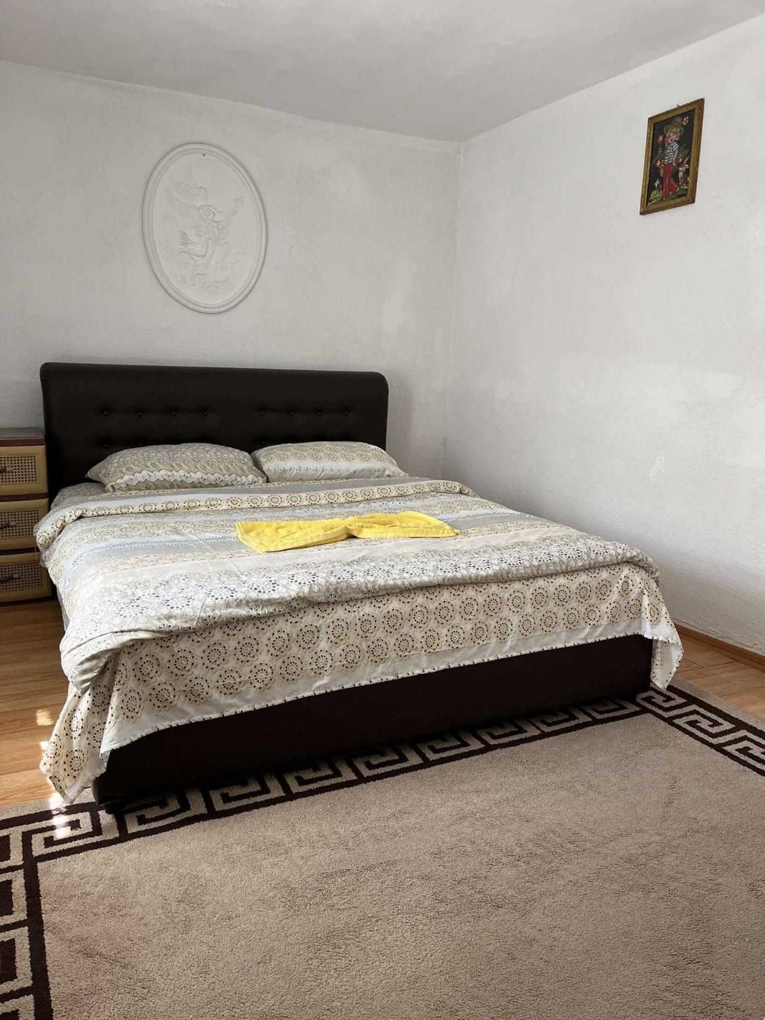 Guest House Guri Vuthaj 외부 사진